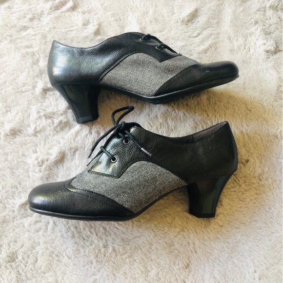 Aerosoles Leather Lace-up Booties 8 - Picture 2 of 8